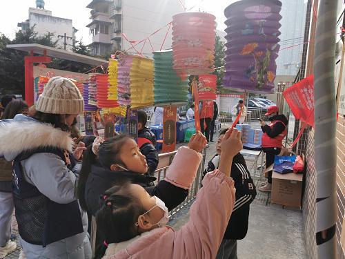 圣灯社区领导团队引领发展，塑造美好未来